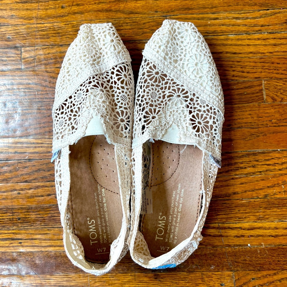 Toms White Lace Slip-ons